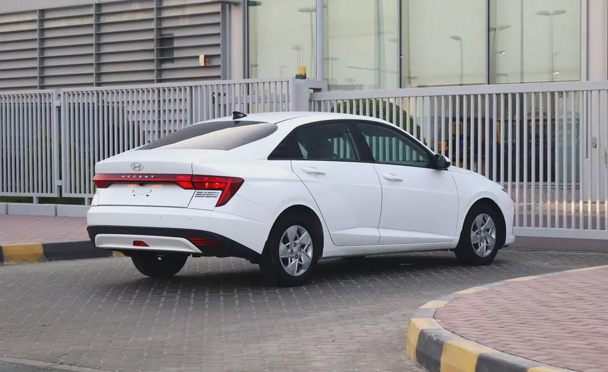 Hyundai Accent GL 2024 GCC Specs - Brand New Condition-13-13