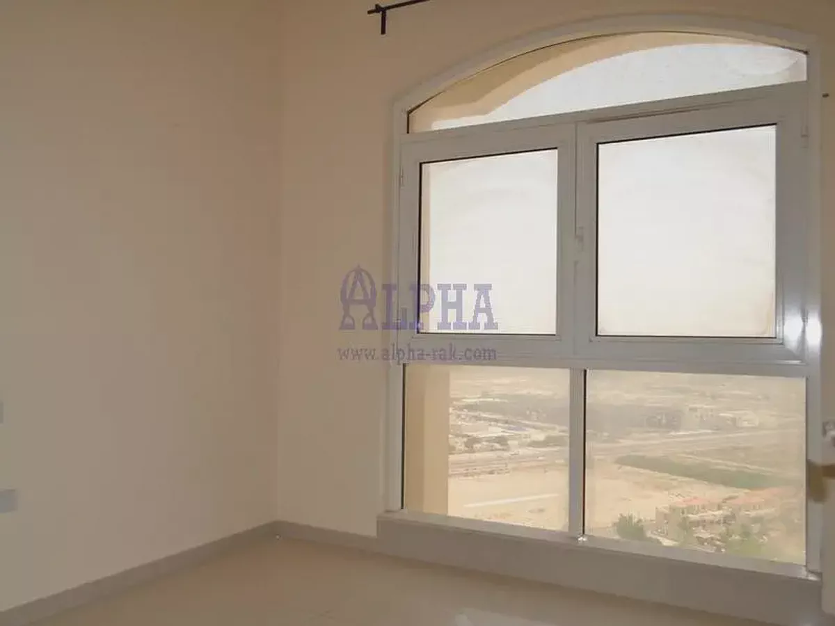 Upcoming 3 Bedroom Apartment Lovely View!-2-2