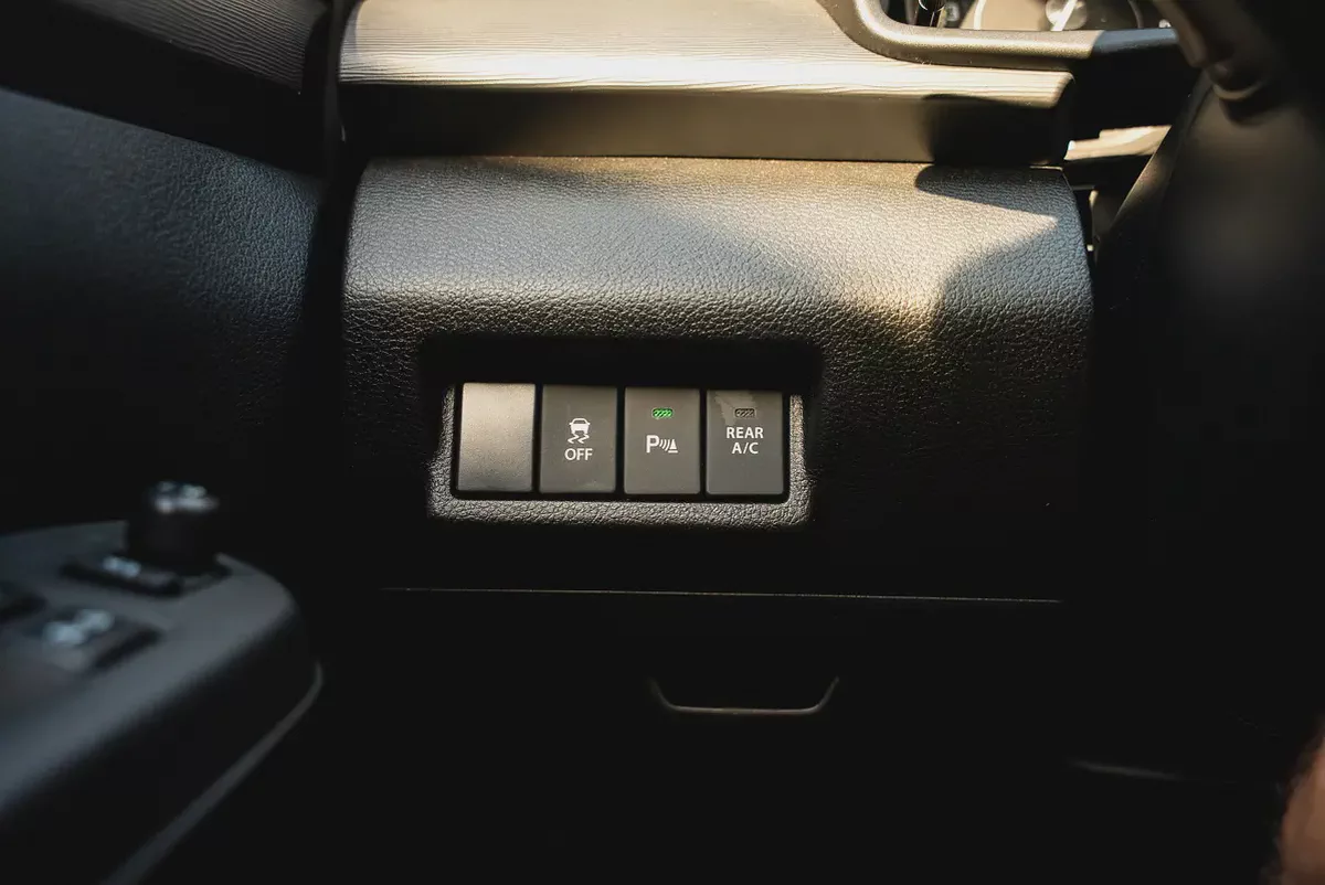 Suzuki Ertiga GL 2026 GCC Specs 7-Seater 1.5L 4 Cylinders GCC Brand New-9-9