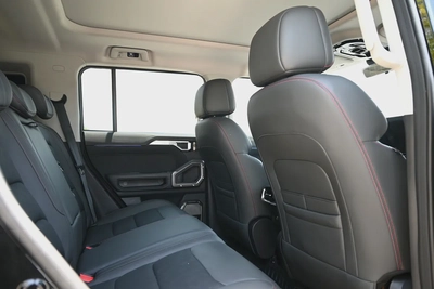 1,870 AED - FREE WARRANTY SERVICE - DEFENDER KIT - JETOUR T2 LUXURY-15