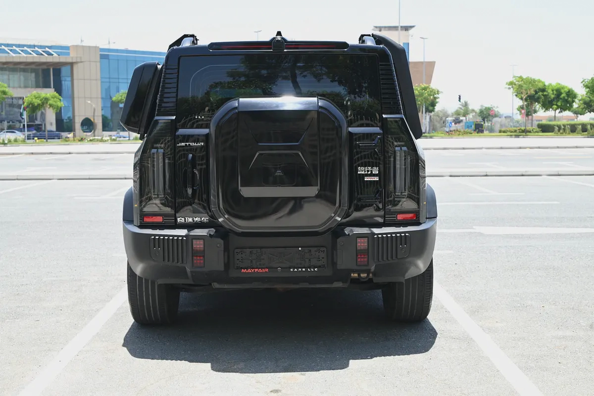 1,870 AED - FREE WARRANTY SERVICE - DEFENDER KIT - JETOUR T2 LUXURY