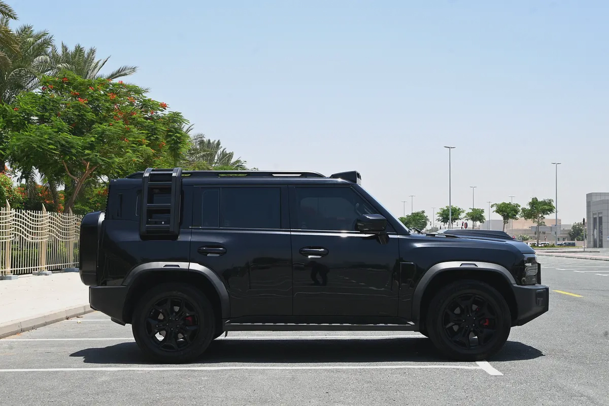 1,870 AED - FREE WARRANTY SERVICE - DEFENDER KIT - JETOUR T2 LUXURY