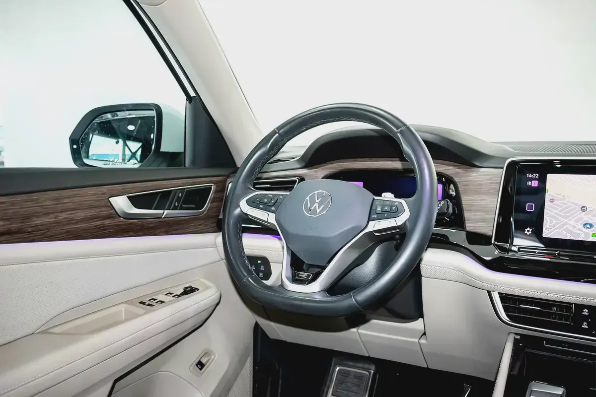 VOLKSWAGEN WARRANTY JAN 2027 / UNLIMITED KMS | GCC | R-LINE 2.0L | AED 2,580 PM-10-10
