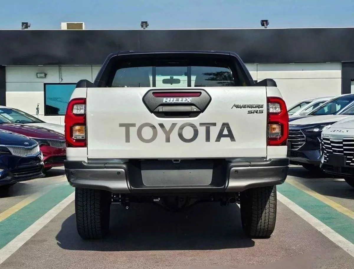 Toyota Hilux ADVENTURE Toyota Hilux DC Adventure 4.0L Petrol 2026-5-0