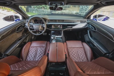 Audi S8 2020-13