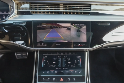 Audi S8 2020-9