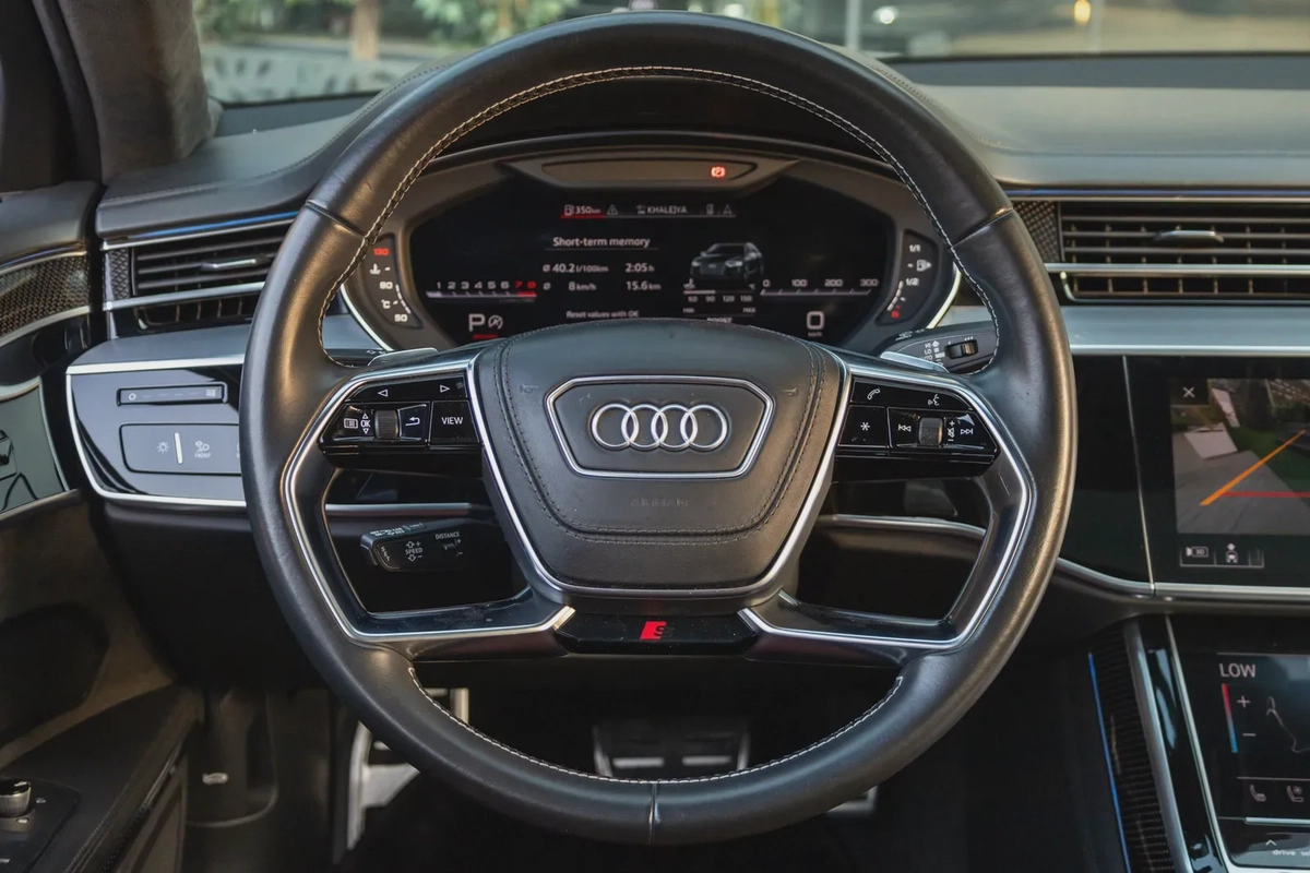Audi S8 2020-7-7