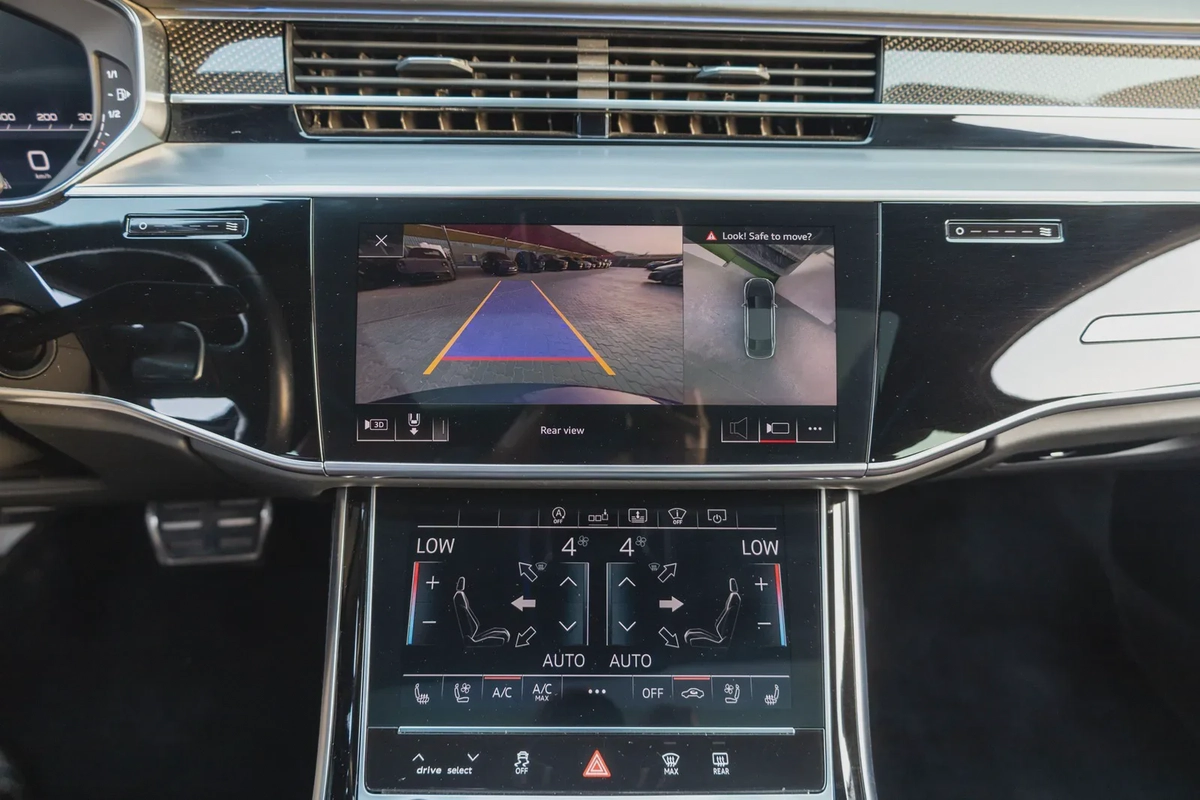 Audi S8 2020-9-9