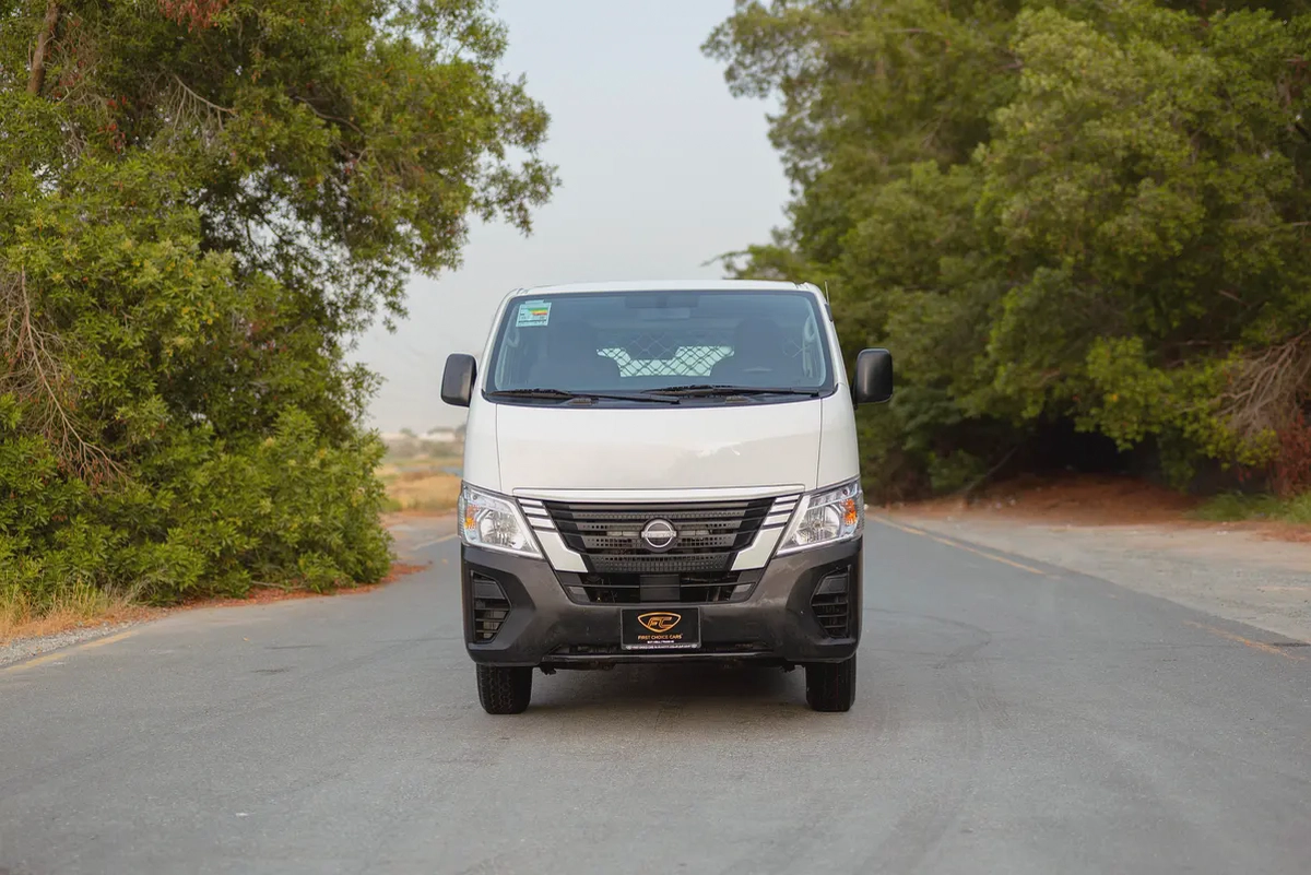 Nissan Urvan | Automatic | Standard Roof Delivery Van | GCC Specs | Ref#N45070-4-4