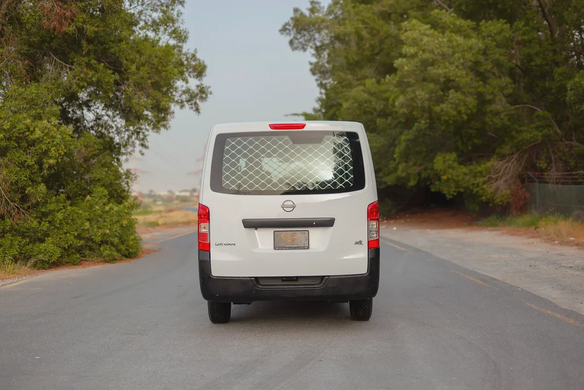 Nissan Urvan | Automatic | Standard Roof Delivery Van | GCC Specs | Ref#N45070-5-5