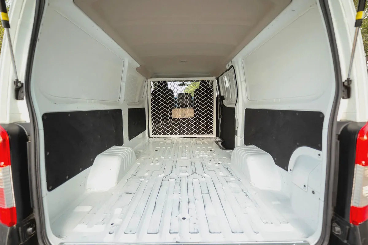 Nissan Urvan | Automatic | Standard Roof Delivery Van | GCC Specs | Ref#N45070-6-6