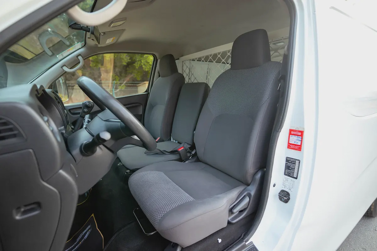 Nissan Urvan | Automatic | Standard Roof Delivery Van | GCC Specs | Ref#N45070-7-7