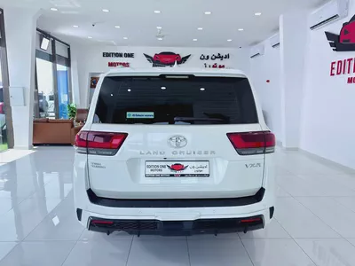 Land Cruiser VXR 2024 Twin Turbo agency warranty-8