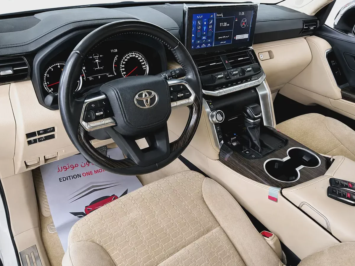 Land Cruiser VXR 2024 Twin Turbo agency warranty-4-4