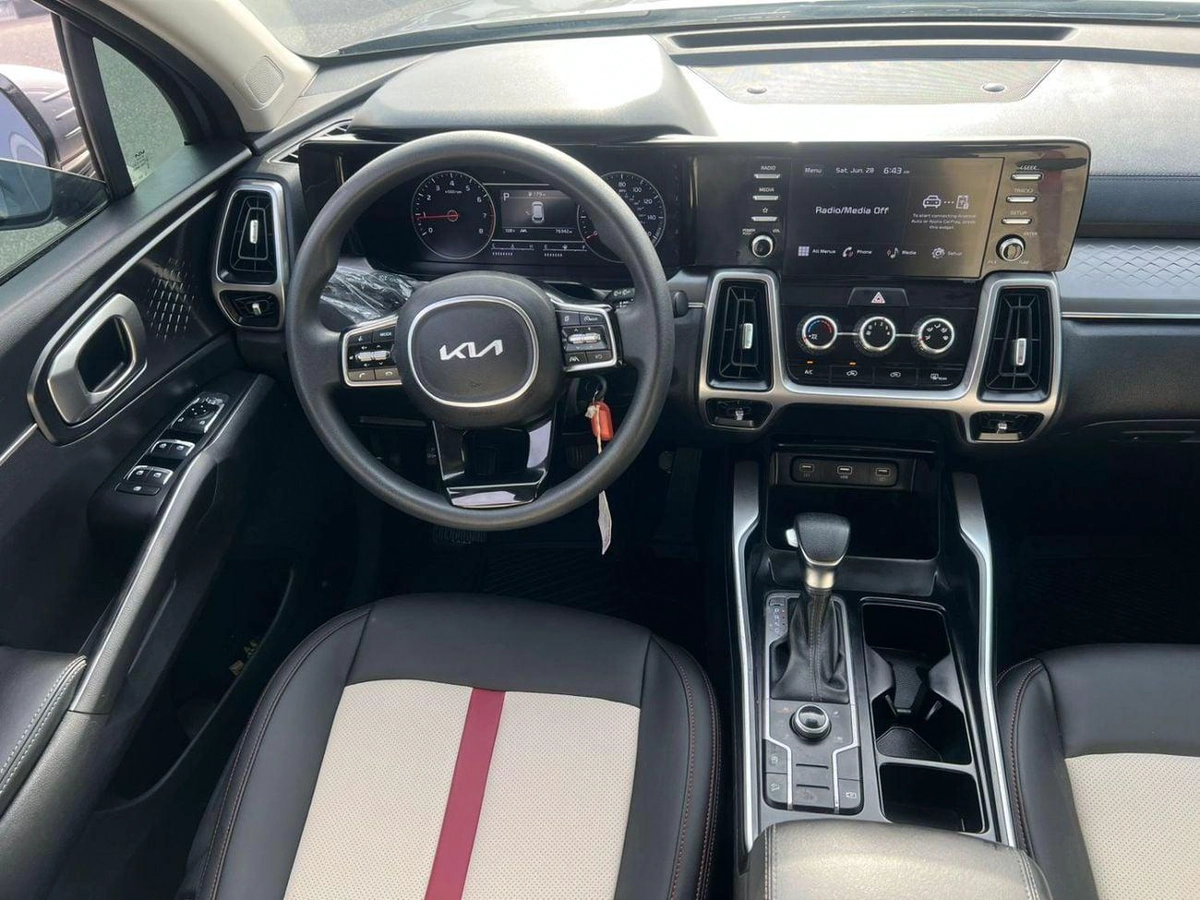 Kia Sorento 2022 KIA SORENTO - 2.5L V4 - REAR CAM - LEATHER SEATS - 7 SEATER - 4X4 - 4 Wheel Drive-10-0