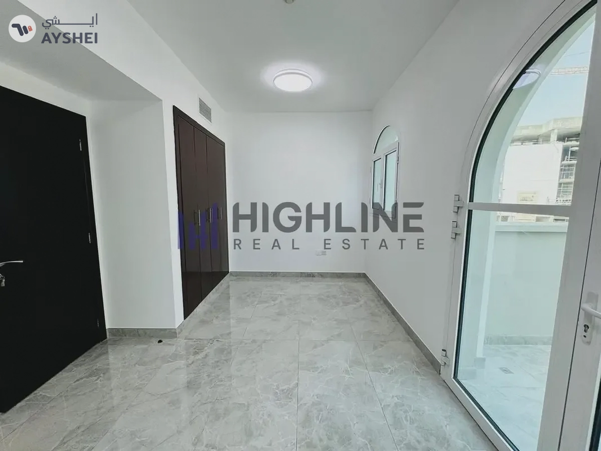 Fully Renovated 4 Bedroom Cozy |Townhouse For Sale