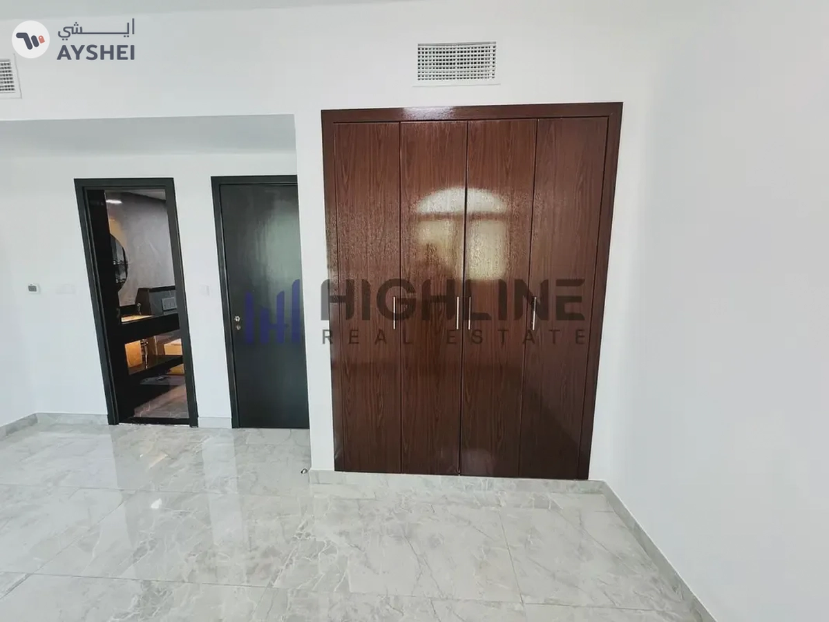 Fully Renovated 4 Bedroom Cozy |Townhouse For Sale