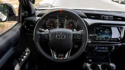 Toyota Hilux GR SPORT-11