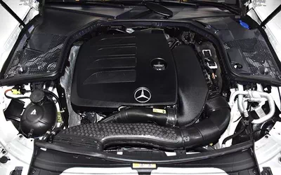 Mercedes Benz C200 ( 2019 Model ) in White Color GCC Specs-10