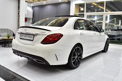 Mercedes Benz C200 ( 2019 Model ) in White Color GCC Specs-9