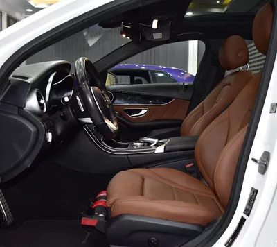 Mercedes Benz C200 ( 2019 Model ) in White Color GCC Specs-8