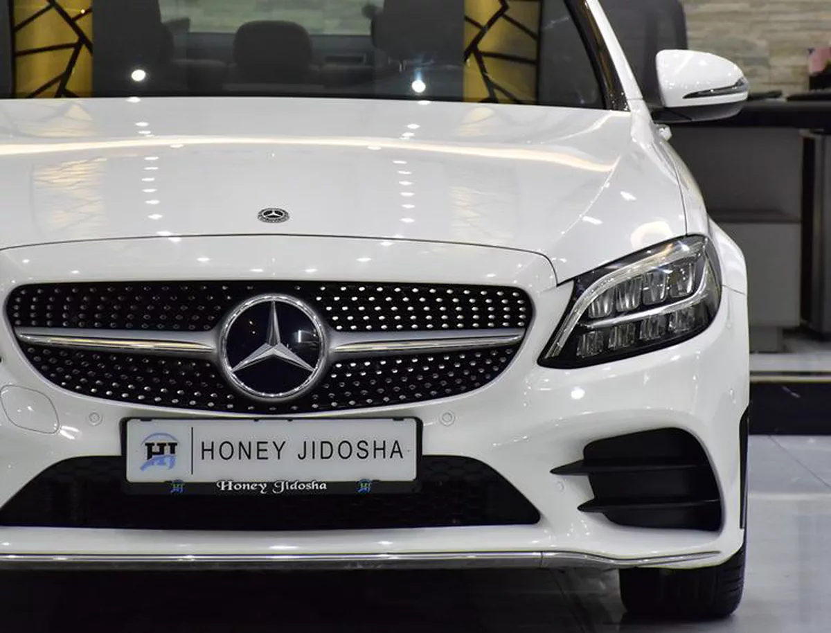 Mercedes Benz C200 ( 2019 Model ) in White Color GCC Specs-3-3