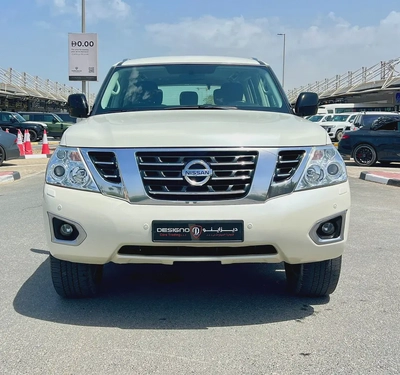 Nissan Patrol SE P2 2019 - GCC Specs - Well Maintained-1