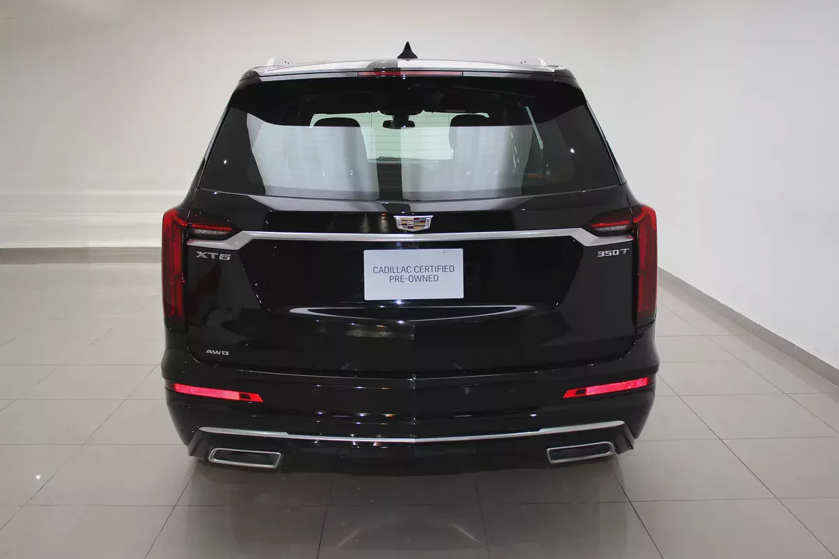 Pristine 2023 Cadillac XT6 Luxury | GCC Specs-3-3