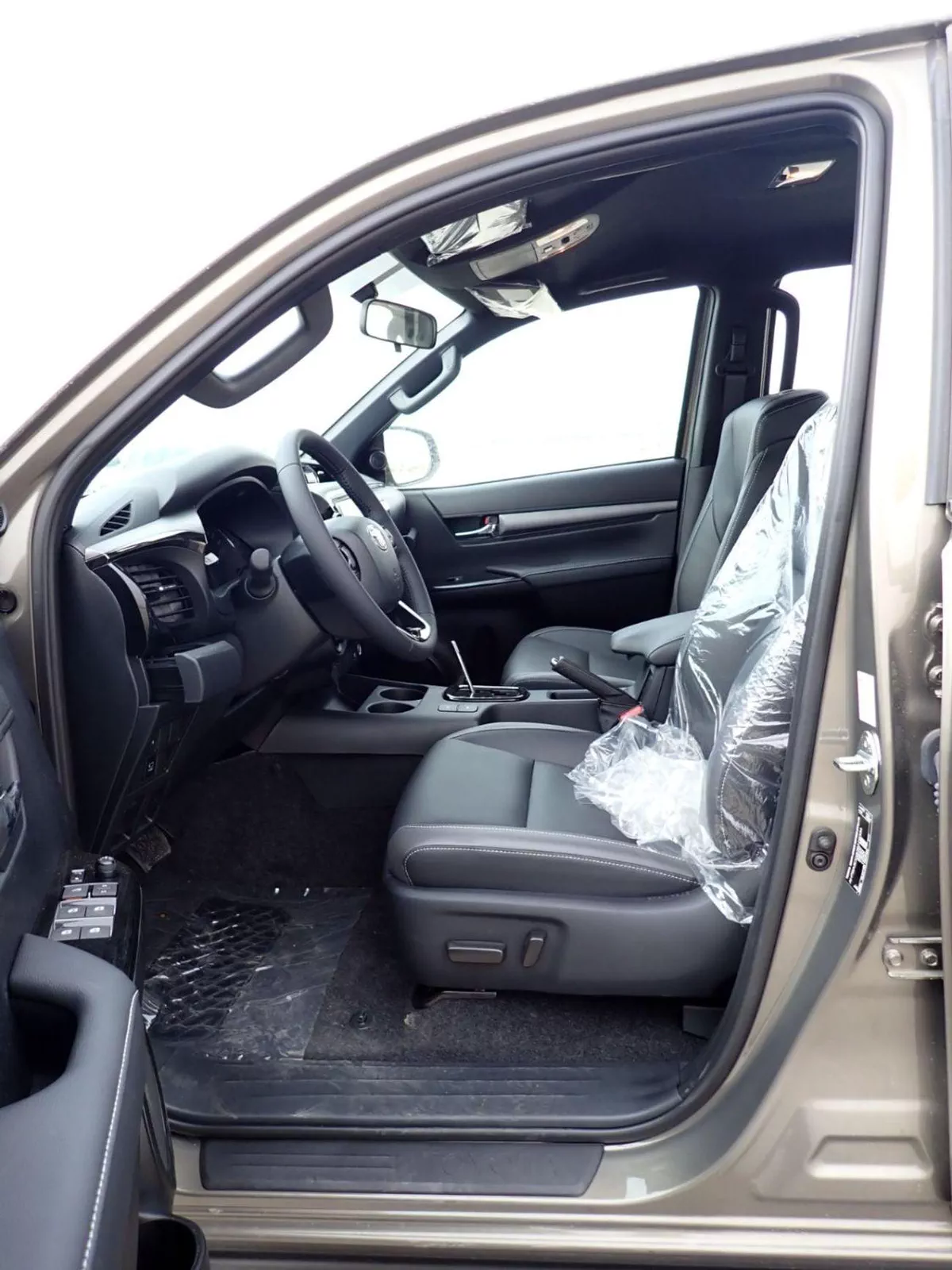 Toyota Hilux ADVENTURE Toyota hilux 2.8L Diesel MY2024 FOR EXPORT-11-0