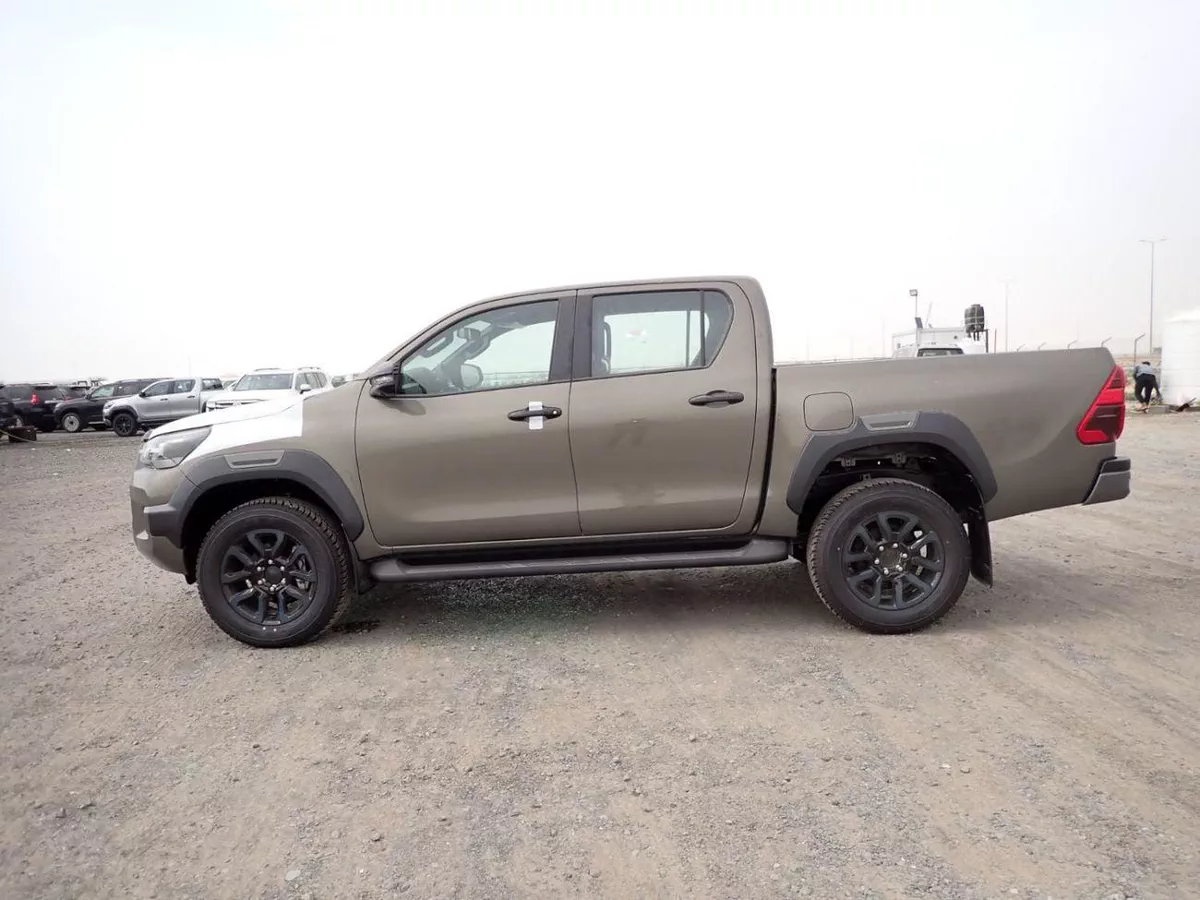 Toyota Hilux ADVENTURE Toyota hilux 2.8L Diesel MY2024 FOR EXPORT-6-0