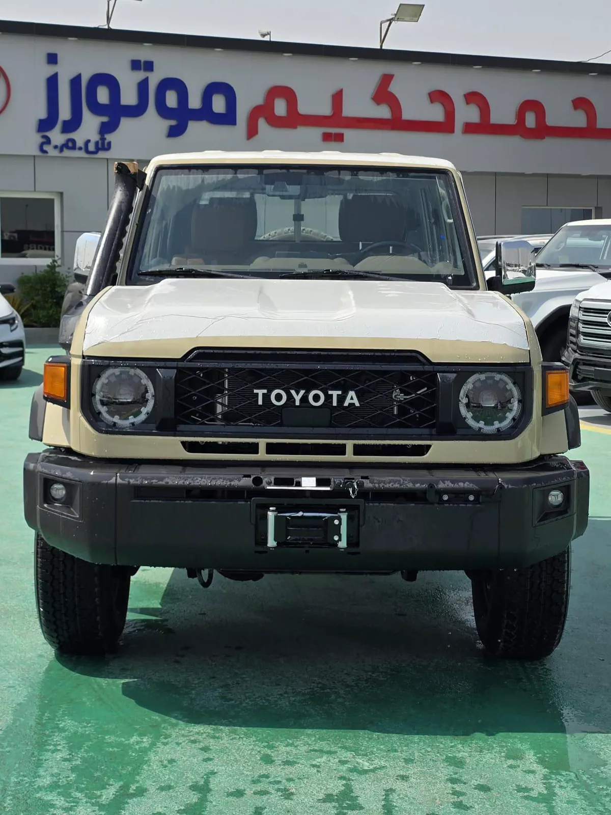 TOYOTA LAND CRUISER 79 DOUBLE CAB LX 4.0L-9-9