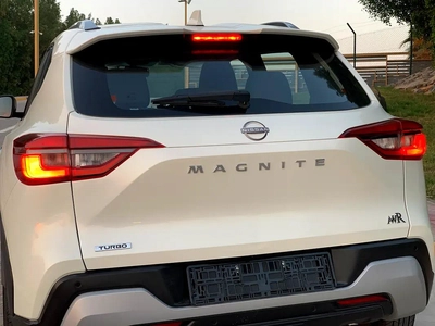 Nissan Magnite SV-10
