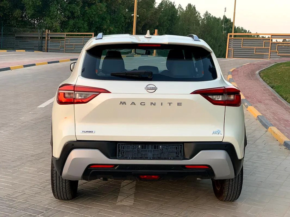 Nissan Magnite SV-13-13