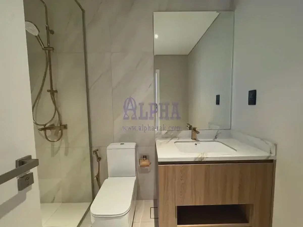 3 BR Plus Maid Room | Luxury Villa| Canal |-6-6