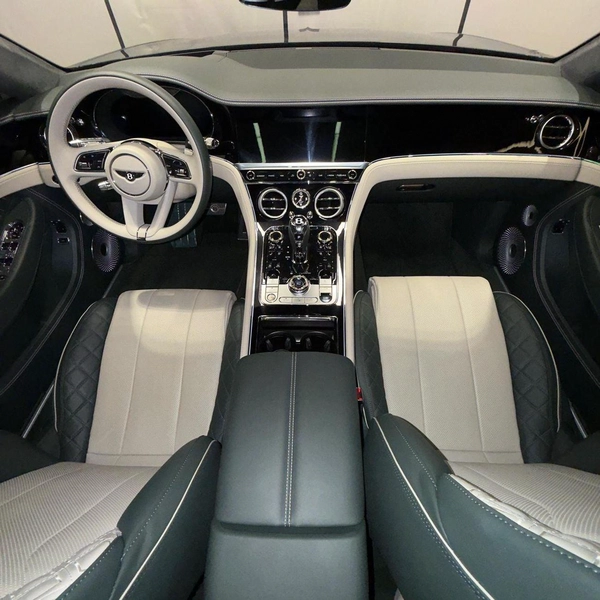 Bentley Continental GT W12 | GCC | Viridian Green | Accident free