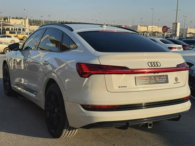2023 Audi e-tron 50 S-Line Sportback - Pristine Condition-6