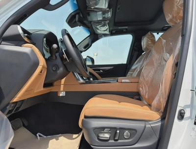 Lexus LX700h SIGNATURE Lexus LX 700 Hybrid, Auto Park, White/Tan.-8