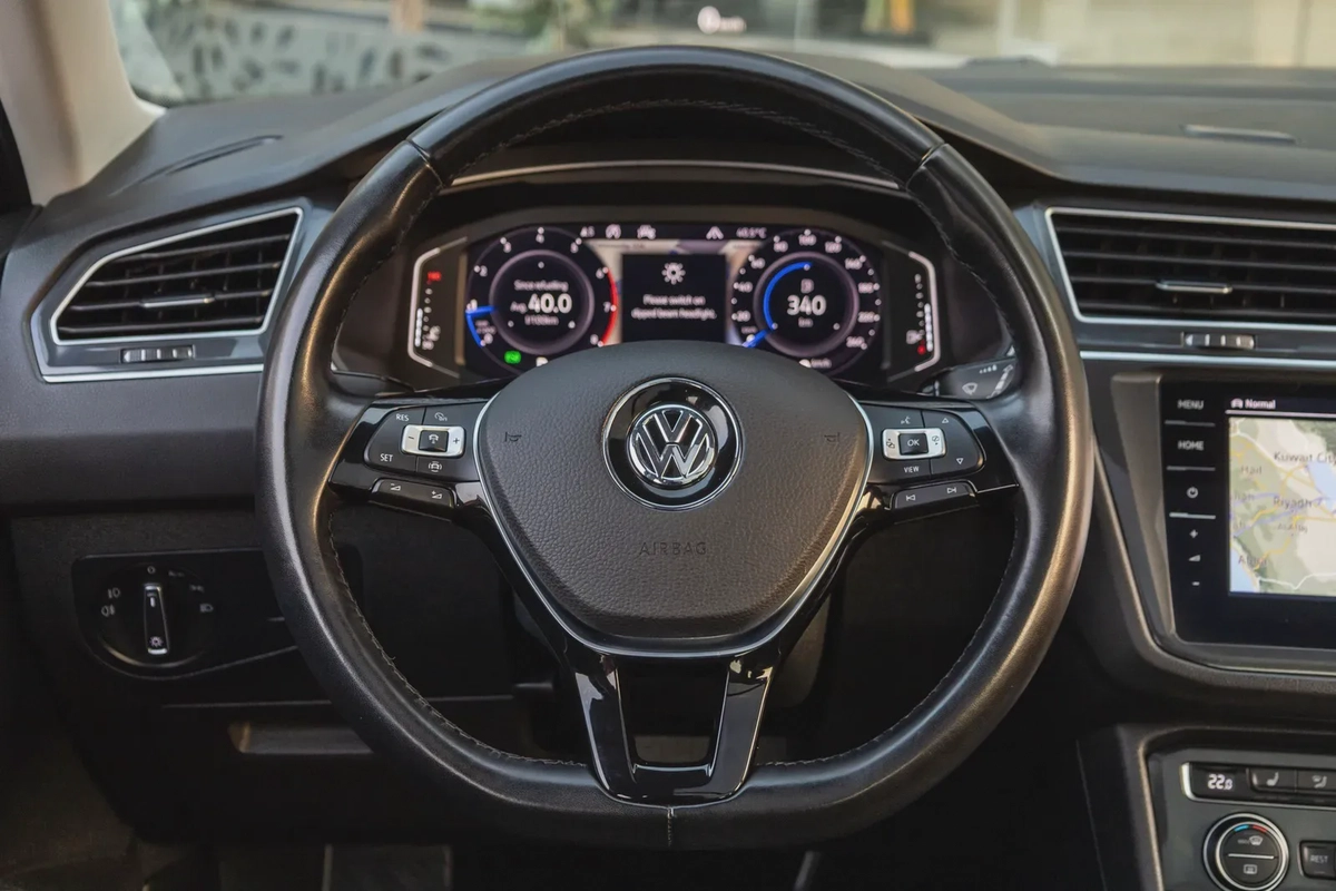 Volkswagen Tiguan 2020-10-10