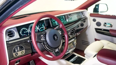 Rolls-Royce Phantom VIII-4