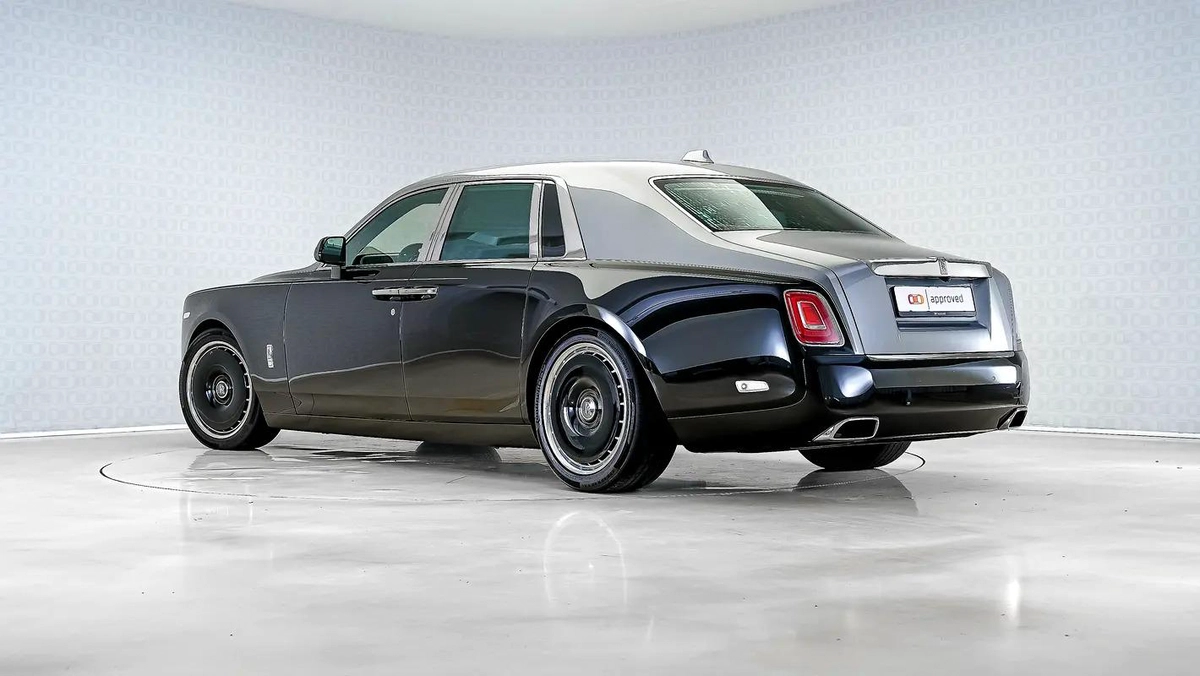 Rolls-Royce Phantom VIII-3-3