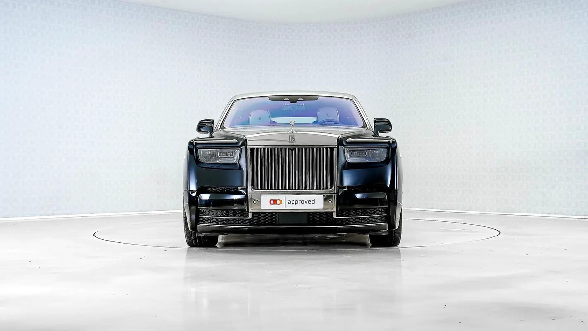 Rolls-Royce Phantom VIII-9-9