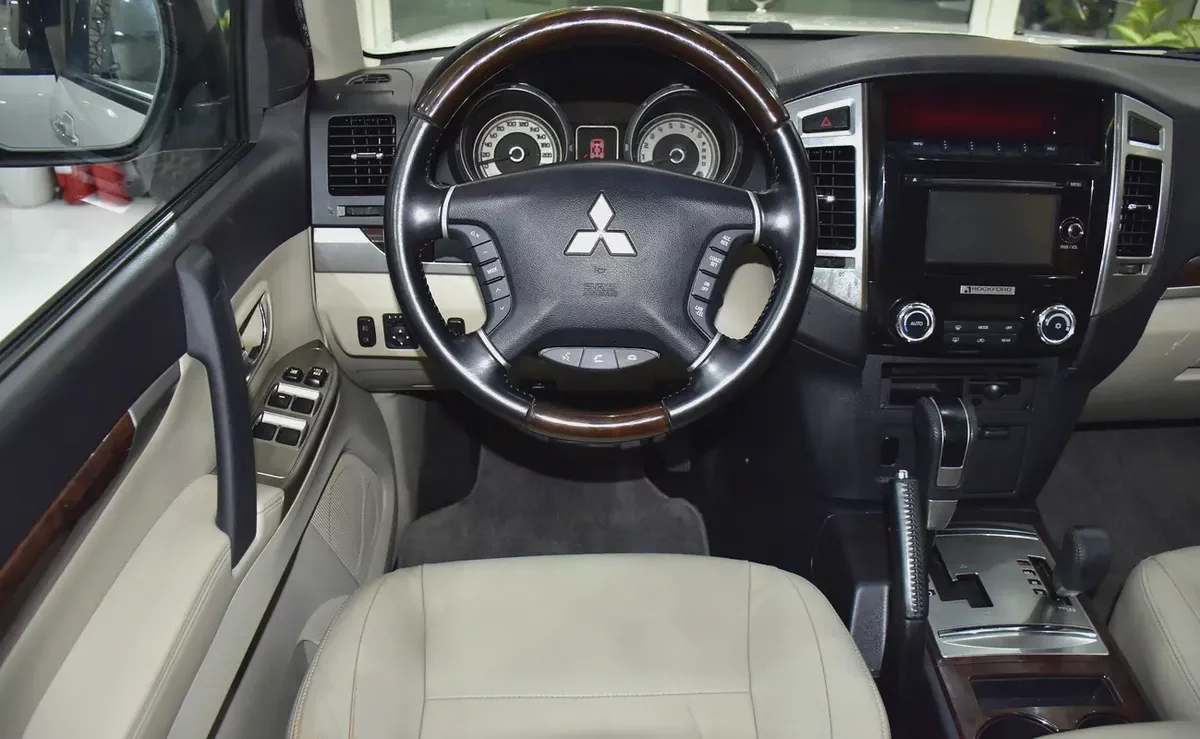 AED 1,249 EMi at 0% DP | Mitsubishi Pajero GLS ( 2020 Model ) in White Color GCC Specs-11-11