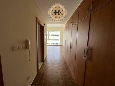 Luxurious + Spacious Chiller Free Studio Apartment Full Facilities-5