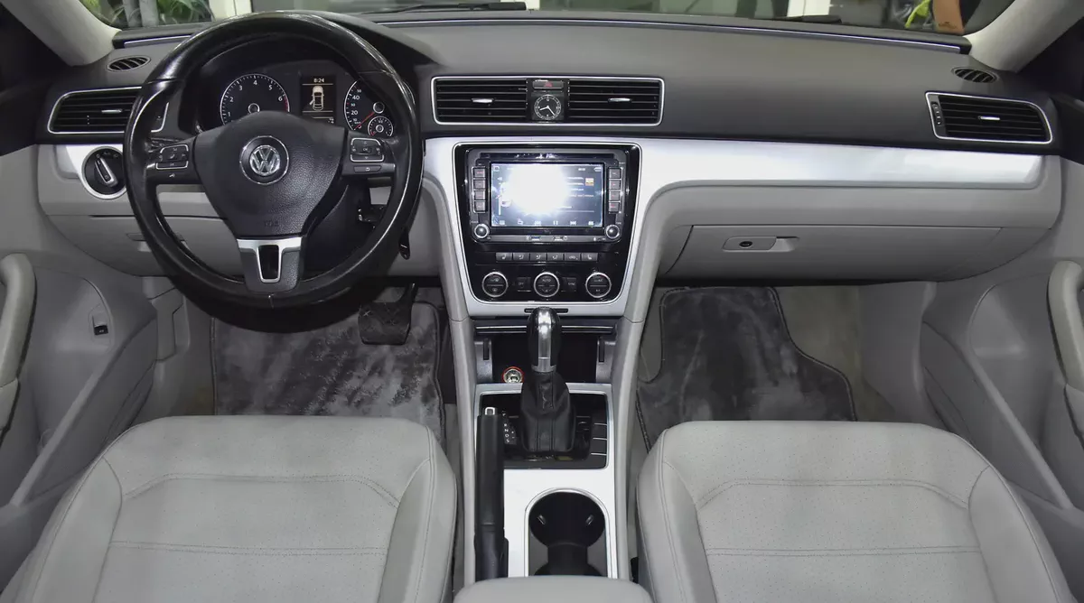 EXCELLENT DEAL for our Volkswagen Passat ( 2013 Model ) in Silver Color Canadian Specs-10-10