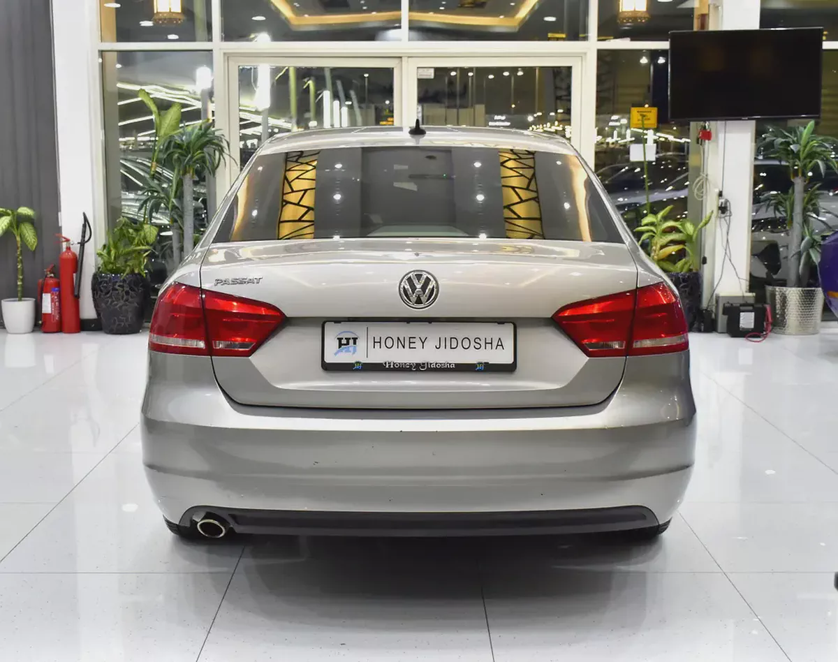 EXCELLENT DEAL for our Volkswagen Passat ( 2013 Model ) in Silver Color Canadian Specs-4-4