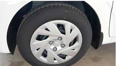 2024 Hyundai i10 White | Compact Hatchback-6