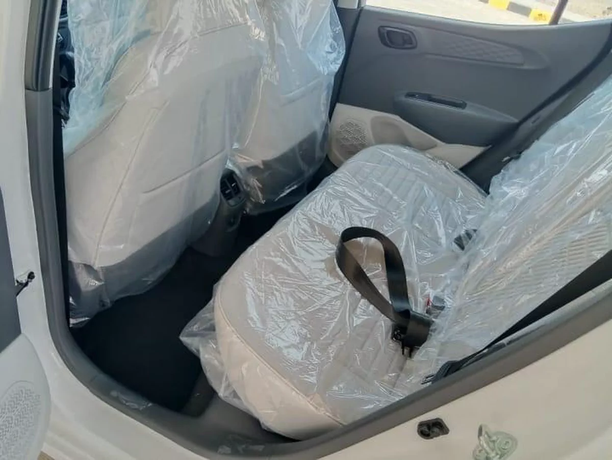 2024 Hyundai i10 White | Compact Hatchback-4-4