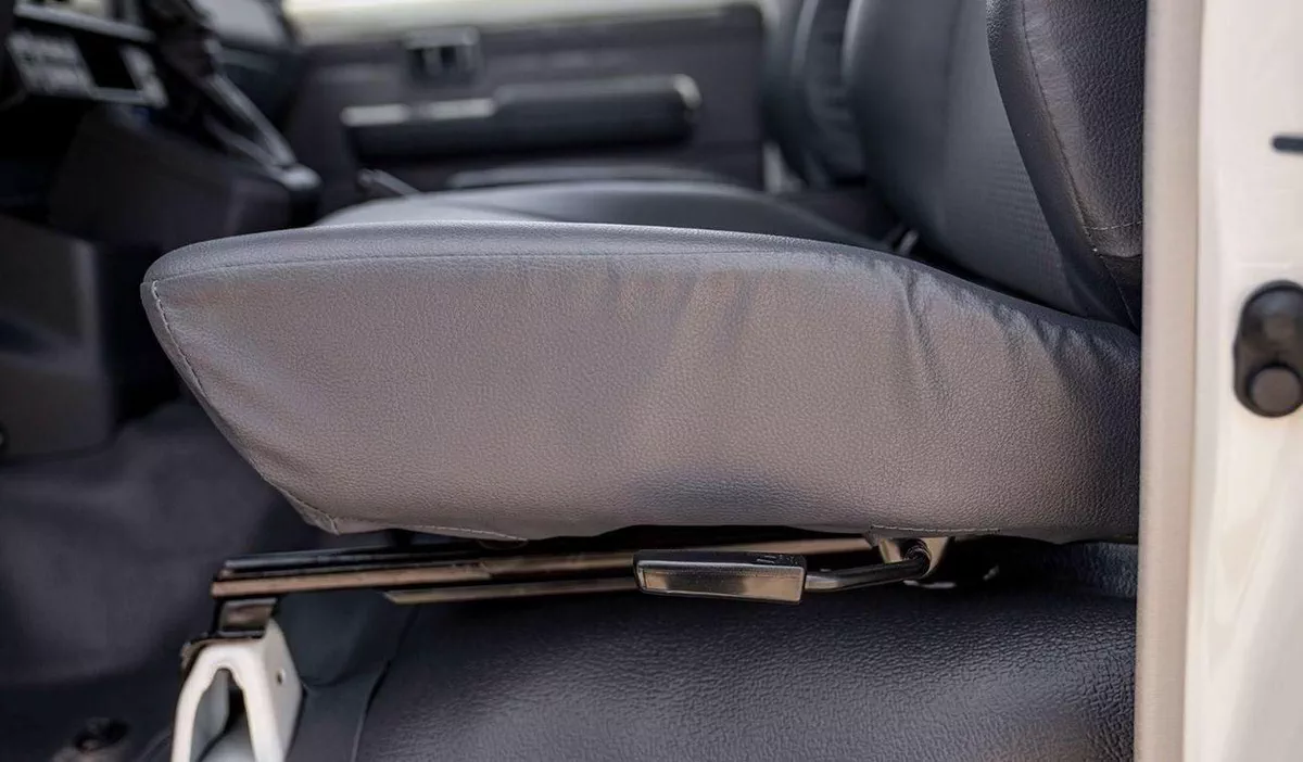 Toyota Land Cruiser 70 LC 78 HARDTOP 2.8L AT LC78 2.8L AT DIESEL 2026-14-0