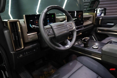 GMC Hummer EV Pickup-6