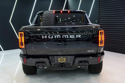 GMC Hummer EV Pickup-3
